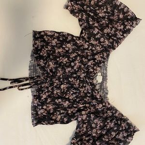 Cropped top, flower design